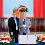 Chính quyền chúc mừng (2)