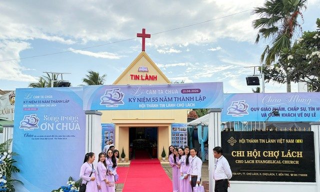Vĩnh Long: Lễ Cảm tạ Chúa và Kỷ niệm 55 năm Thành lập HTTL Chợ Lách