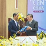 7. MS Lê Hoàng Phúc đại diện Tổng Liên Hội chúc mừng Hội Thánh