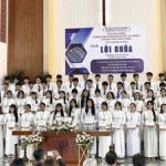7. các khoá sinh nhận chứng nhận khoá học