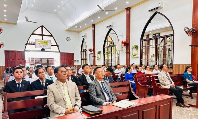 An Giang: Hiệp nguyện Giáo phẩm và Chấp sự