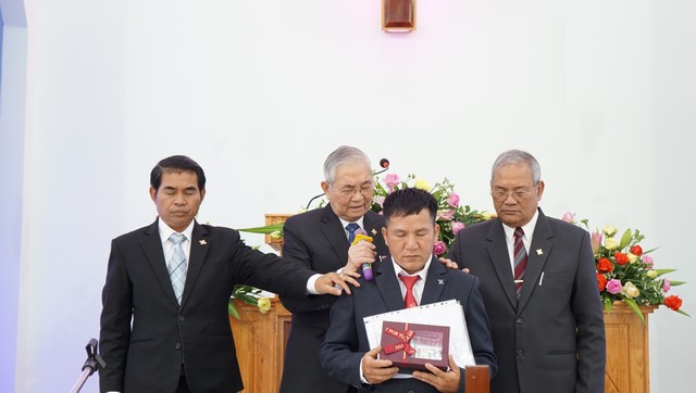 Lâm Đồng: Chi Hội Tin Lành Tô Rơ Ne vui mừng đón tân Quản nhiệm
